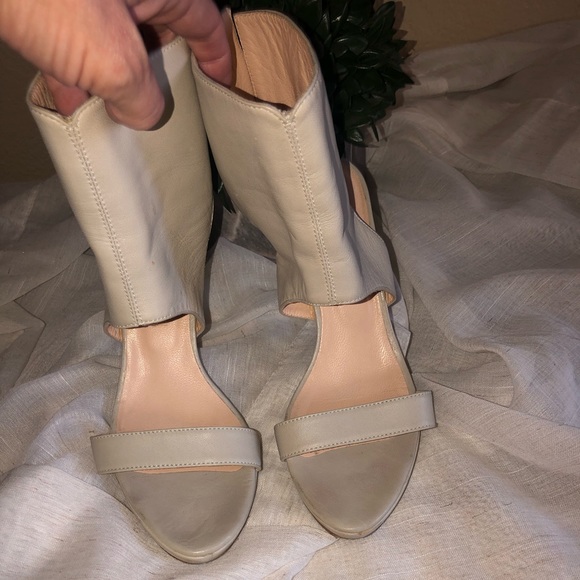 Emerson Frye Ankle Cuff Heels - Picture 8 of 11